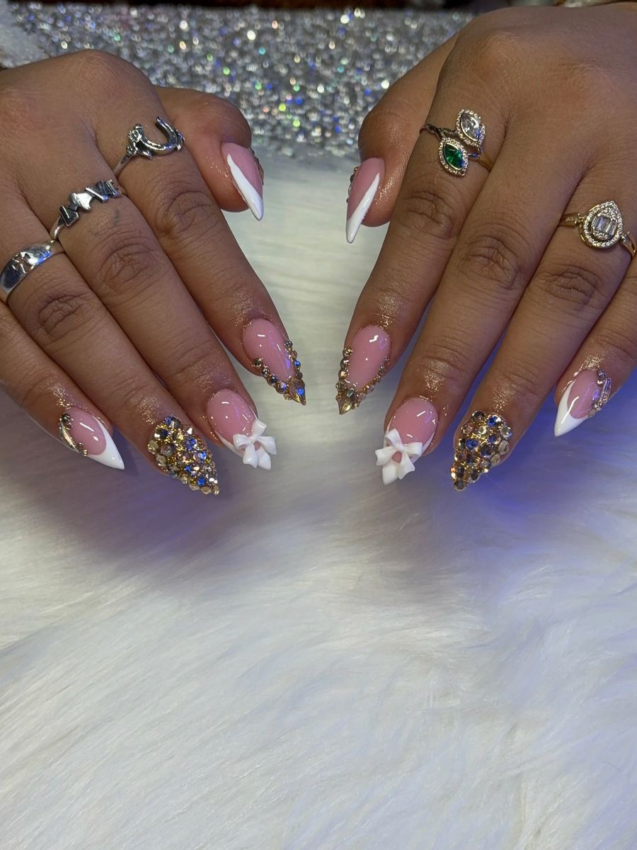 Almond sets with white tips, 3D flowers and gold crystals